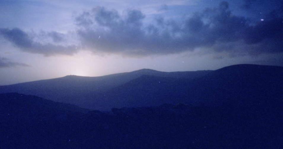 1990-02-18b.jpg - Low winter sun