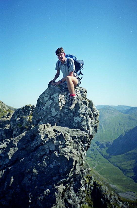 1991-09-07f.jpg - Nick on a pinnacle