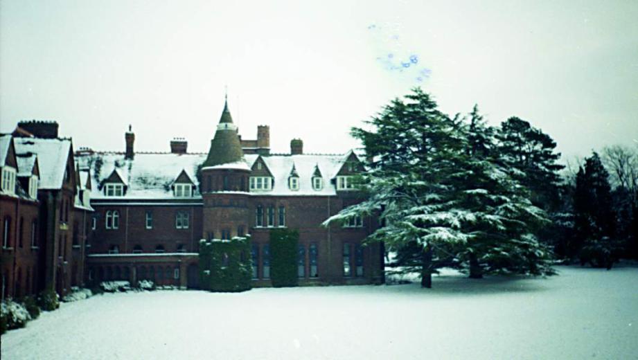 1991-02-07a.jpg - Emily Davies Court at Girton