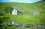 Coire Fionnaraich bothy in the morning