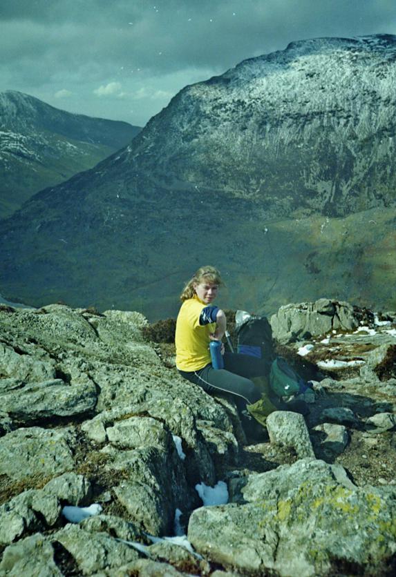 1994-04-06a.jpg - Jane on Tryfan