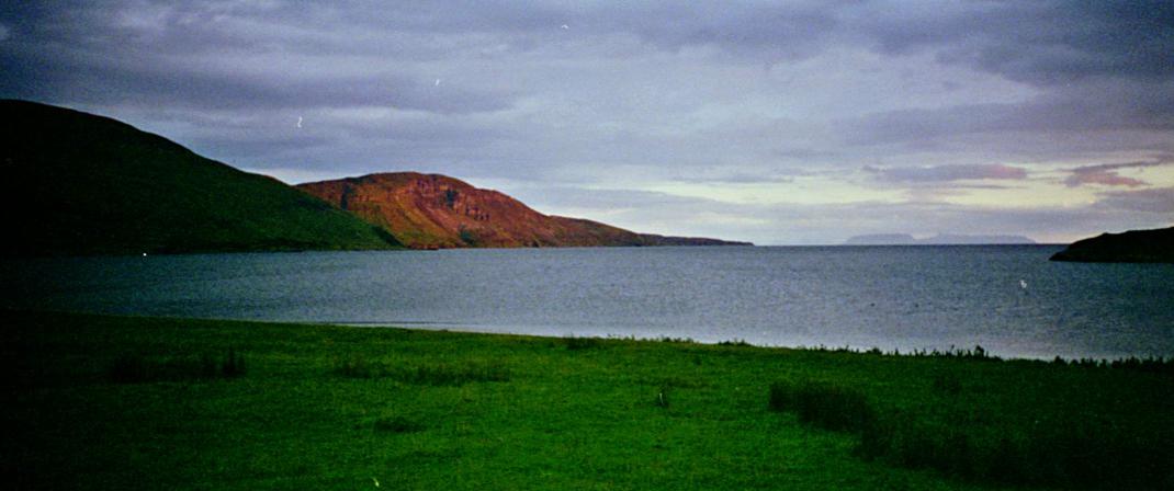 1995-09-10b.jpg - Evening light on Carn Mor