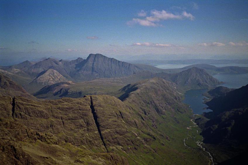 1996-09-18f.jpg - Bl&agrave; Bheinn from the Cuillin