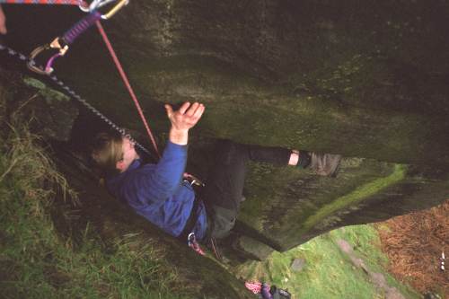 1998-03-07b.jpg - Hamish on V Chimney, Caley