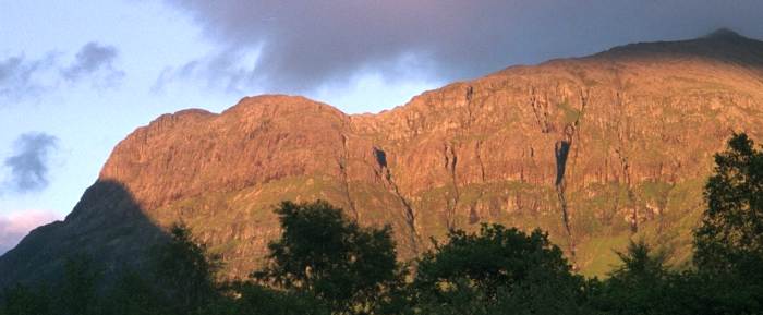 1999-06-21c.jpg - Aonach Dubh at sunset