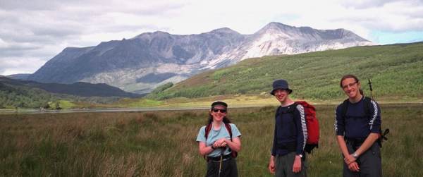 2000-06-27b.jpg - Lucia, James and Tim