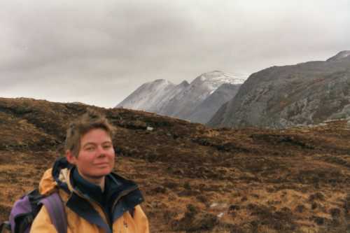 2001-04-16b.jpg - 