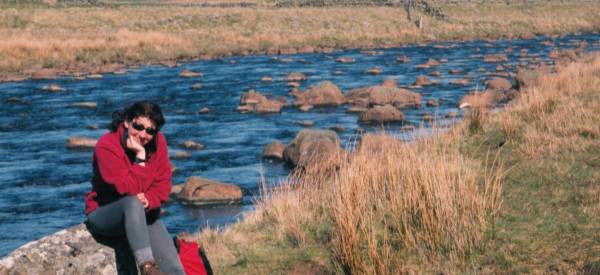 2002-05-05b.jpg - Lucia by the river