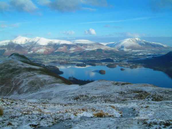 dscf0155.jpg - Skiddaw and Blencathra over Derwent Water