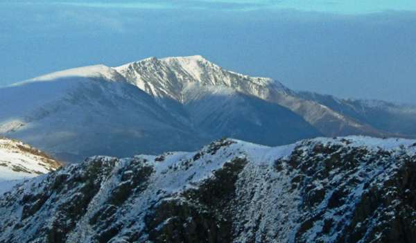 dscf0166.jpg - Blencathra beyond High Spy