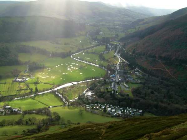 dscf0006.jpg - Looking down on Dinas Mawddwy