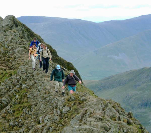 dscf0027.jpg - On Striding Edge