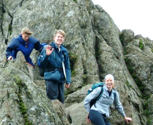 dscf0035.jpg - On Striding Edge