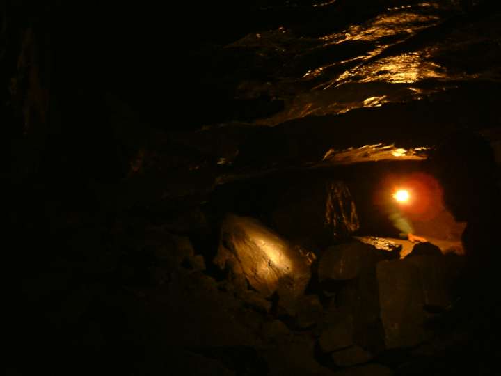 20030927-132036.jpg - Passageway