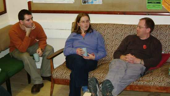 20031101-004716.jpg - Paul, Sarah and Niall relaxing