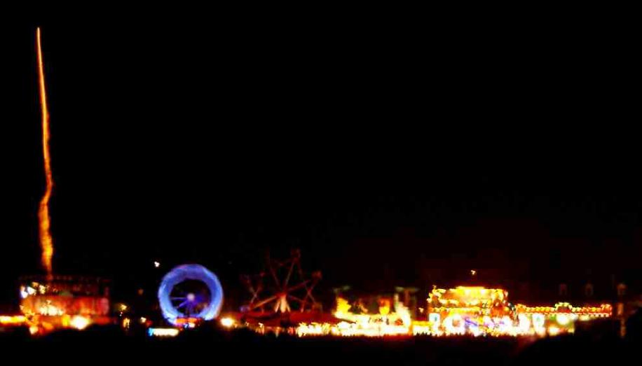 20031105-183032.jpg - Fairground