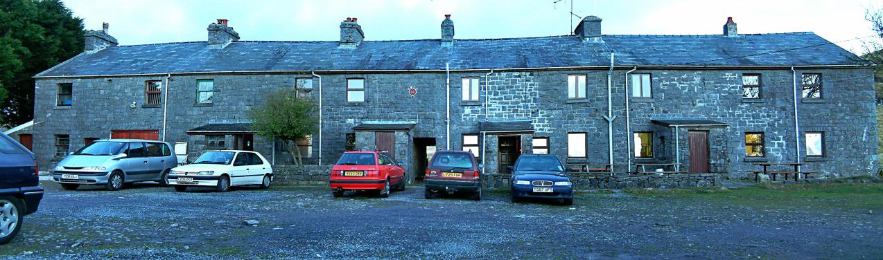 20040124-165236.jpg - SWCC caving hut at Penwyllt