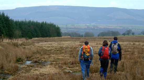 20040125-150228.jpg - Scott, Catherine and Michael on the "path" back to Pontneddfechan