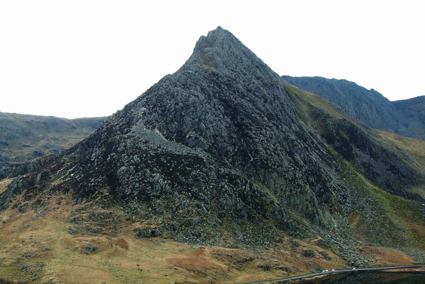 20040329-105414.jpg - Tryfan from Cwm Lloer