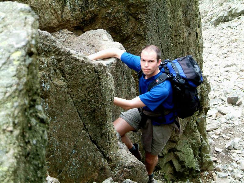 20040509-152126.jpg - Paul scrambling