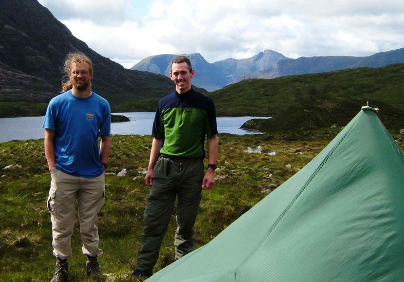 20040618-173146.jpg - Toby & Matt by Dave's tent, Loch an Eòin