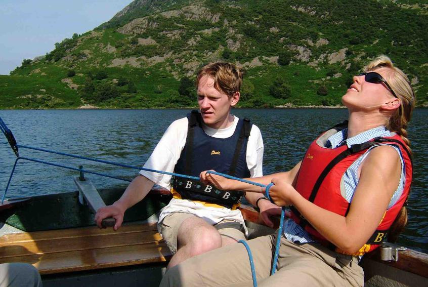 20040801-173724.jpg - Peter and Lottie sailing