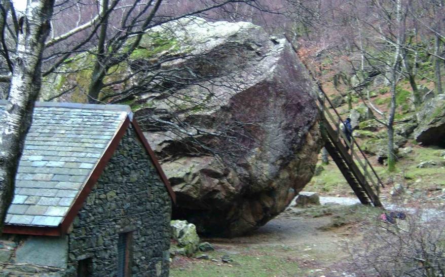 20050112-125826.jpg - The Bowder Stone
