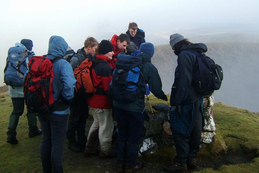 20050130-134906.jpg - On Drosgyl, having met the other Cambridge group and formed a small army...