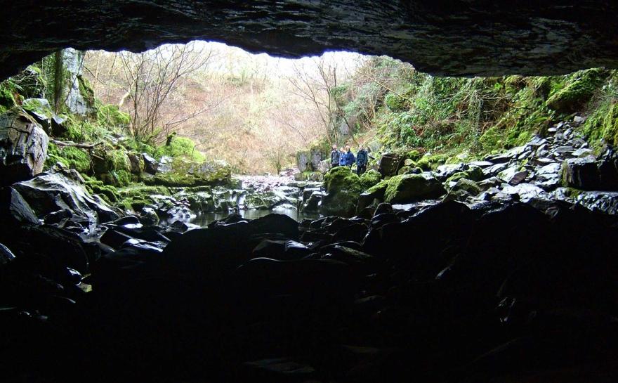 20050205-095338.jpg - View out of the entrance of Porth yr Ogof