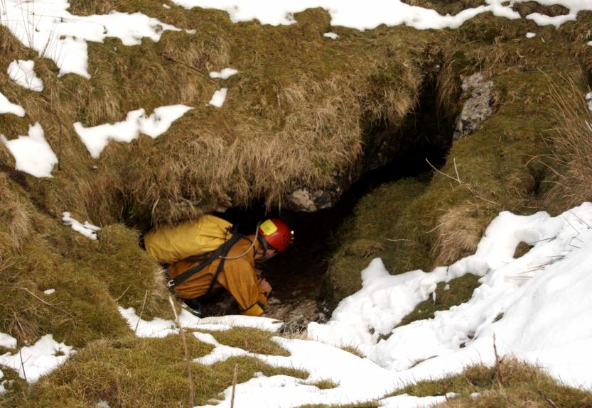 20050227-120126.jpg - Nick looks at the Valley Entrance ex-duck