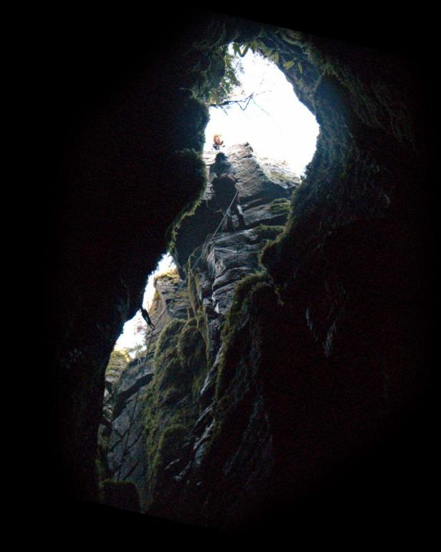 20050320-160534.jpg - Sarah begins the descent as Olly watches
