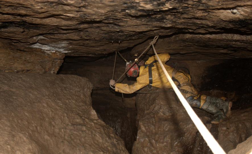 20050320-164730.jpg - Stuart inspects the Fall Pot anchors