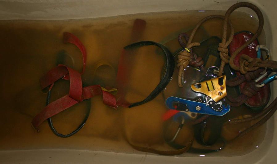 20050321-093142.jpg - Muddy gear