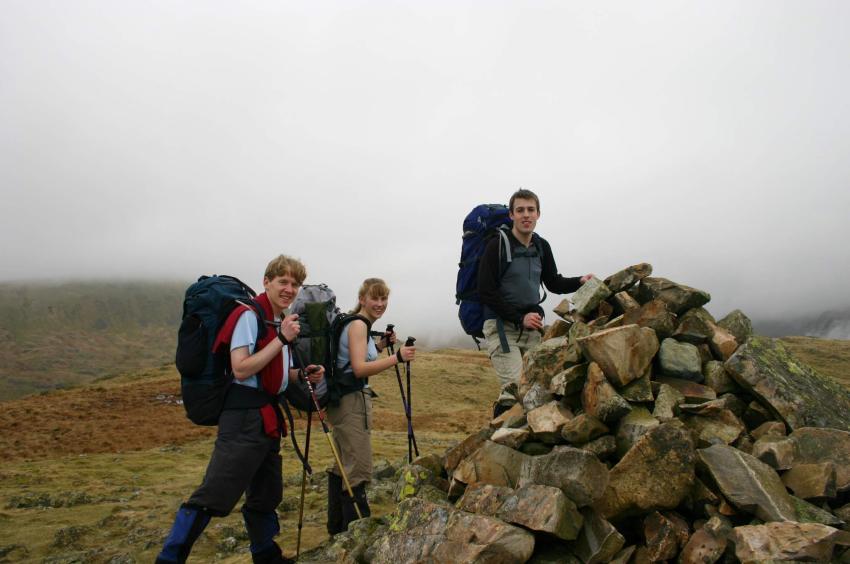 20050325-134138.jpg - The summit of Middle Fell