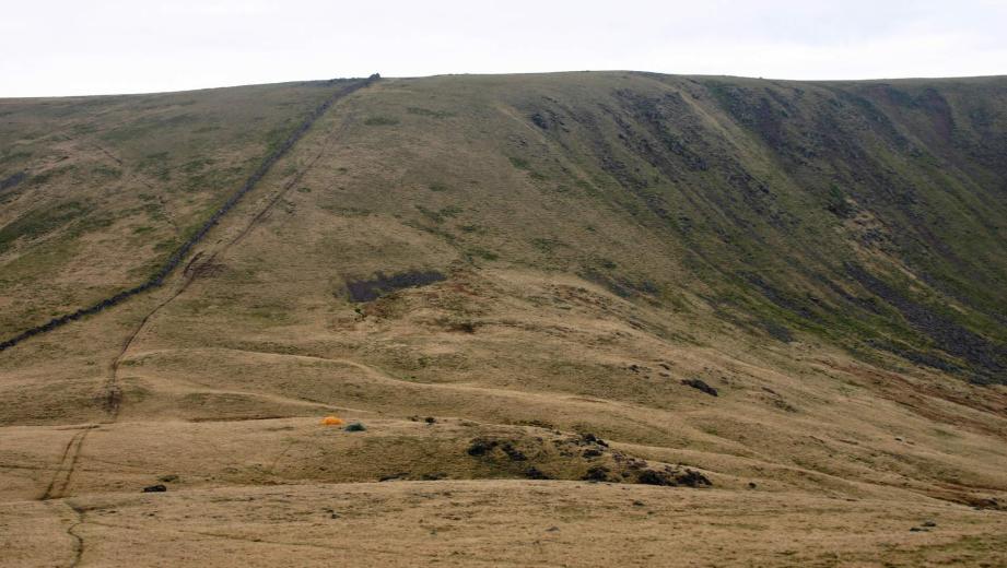 20050326-092554.jpg - Wild camp near Caw Fell