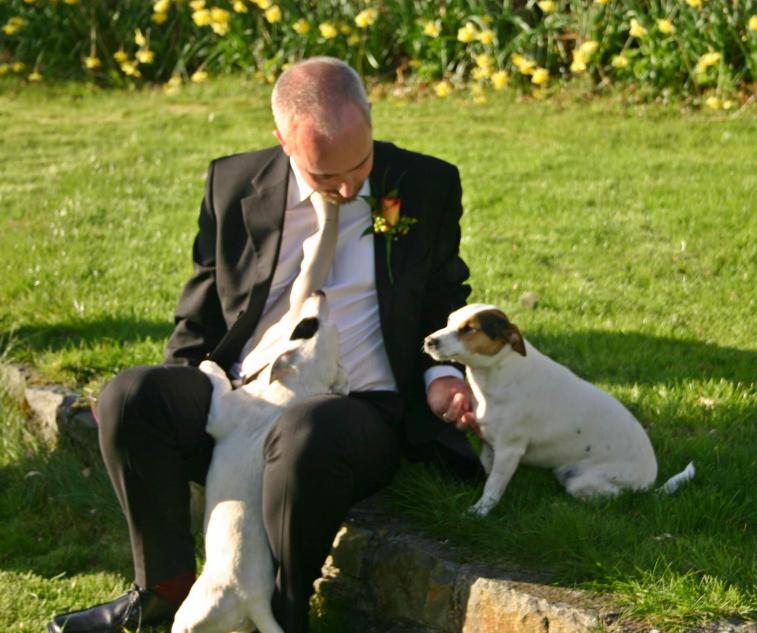 20050416-172632.jpg - Dom with dogs
