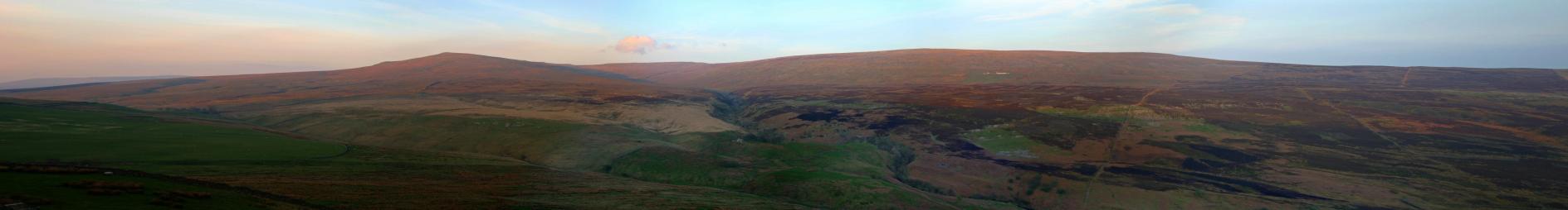 20050423-1957.jpg - Ease Gill and Leck Fell