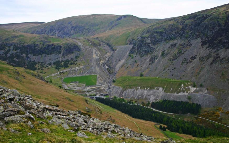 20050515-103705.jpg - Disused mine workings near Glenridding
