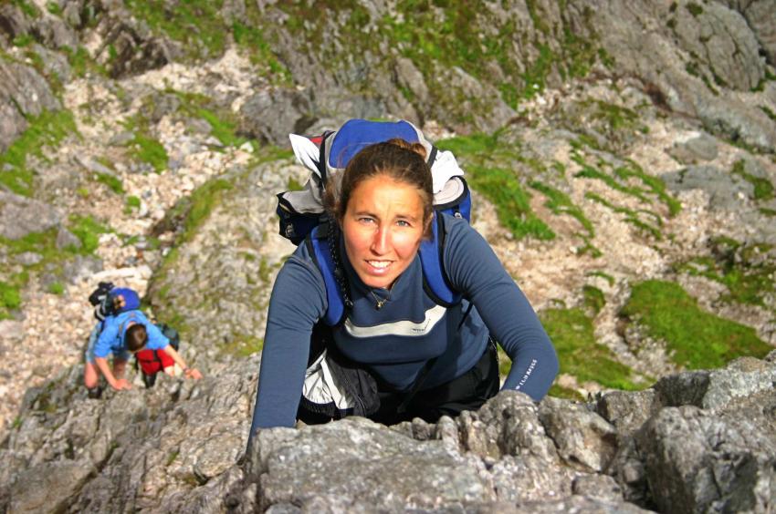 20050704-124554.jpg - Marta scrambling on Curved Ridge