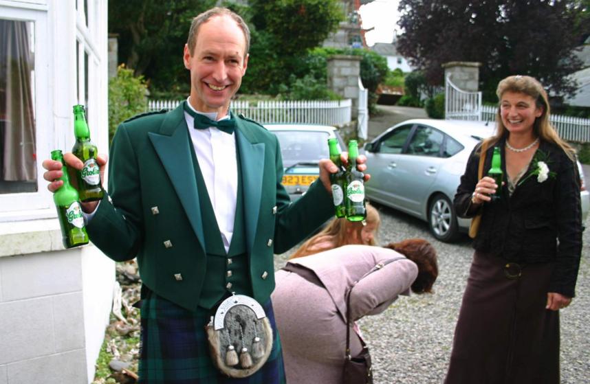 20051015-140938.jpg - Beer!