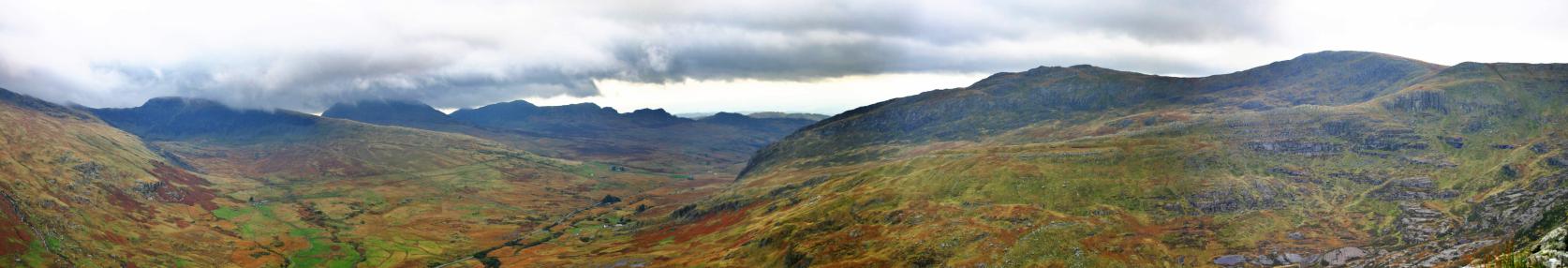 20051029-103004.jpg - Eastern panorama from Tryfan