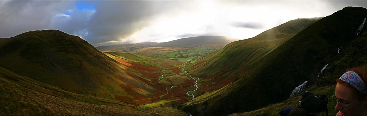 20051112-103126.jpg - Looking back from by Cautley Spout