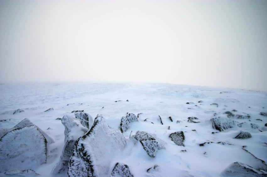 20051126-135038.jpg - Low White Stones looking white indeed