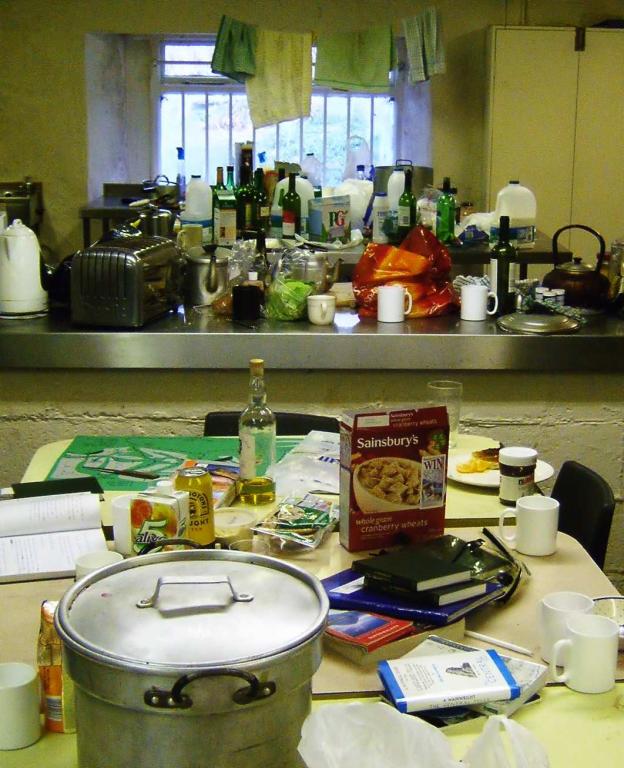 20051127-120110.jpg - Bunkhouse in the morning
