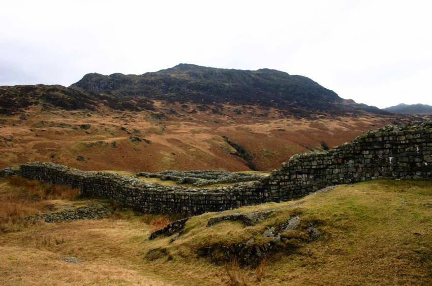 20060219-141036.jpg - Harter Fell and the fort
