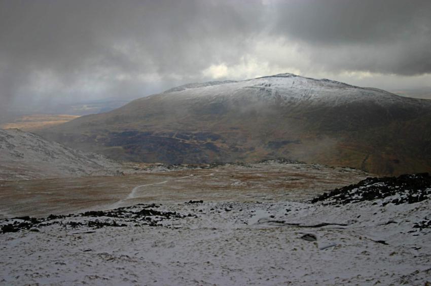 20060408-144854.jpg - Moel Siabod from the Miners' Path