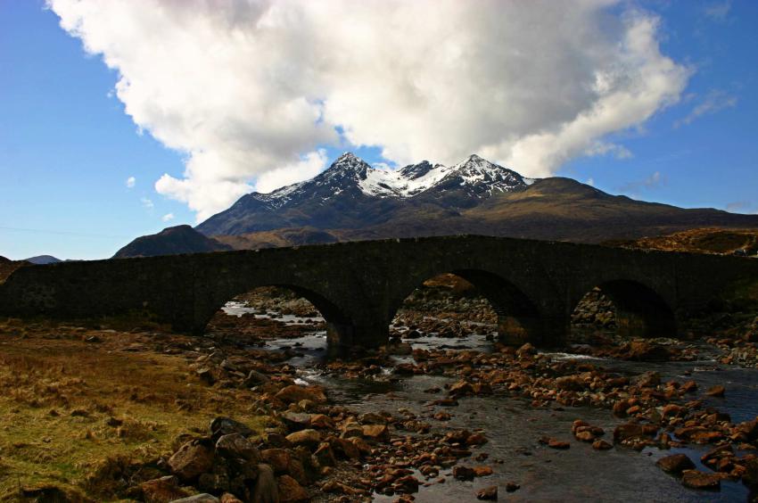 20060421-105948.jpg - Postcard view of Sgurr nan Gillean
