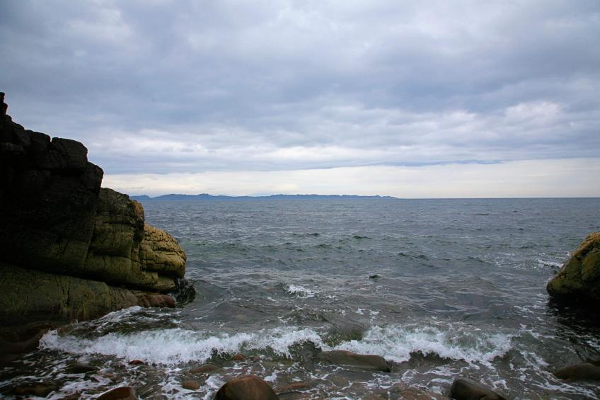 20060819-123200.jpg - The Sea