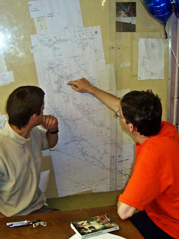 20060930-104344.jpg - Nial and Dave route-planning