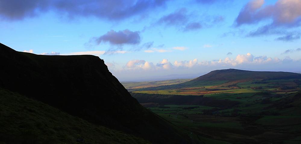 20061125-130952.jpg - Dead Crags and Binsey, with Dumfriesshire vaguely behind